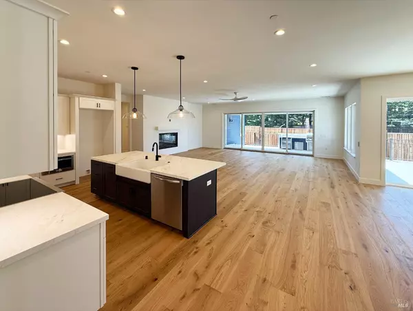 Santa Rosa, CA 95403,1902 Carlile PL