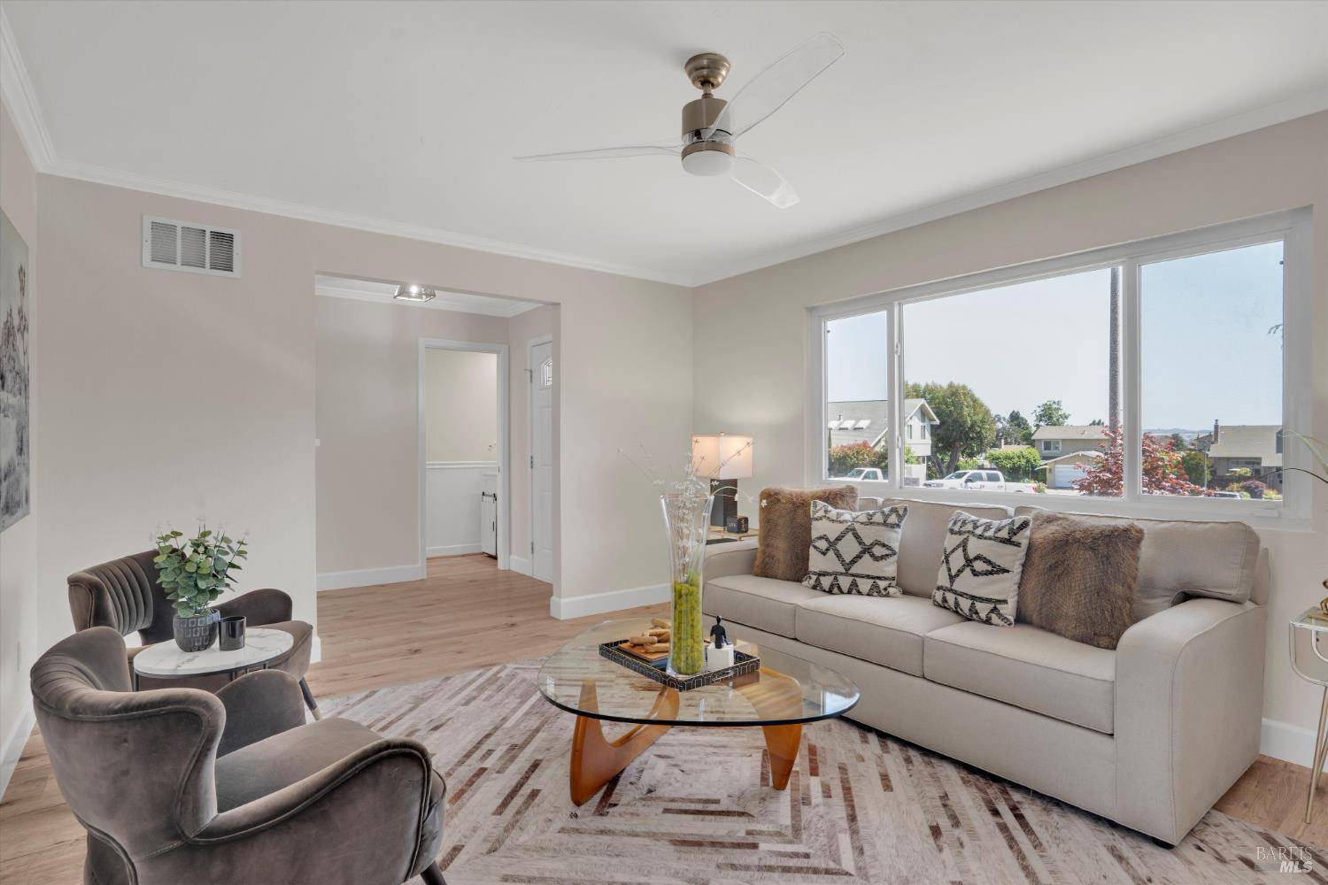 Benicia, CA 94510,323 Larkin CT