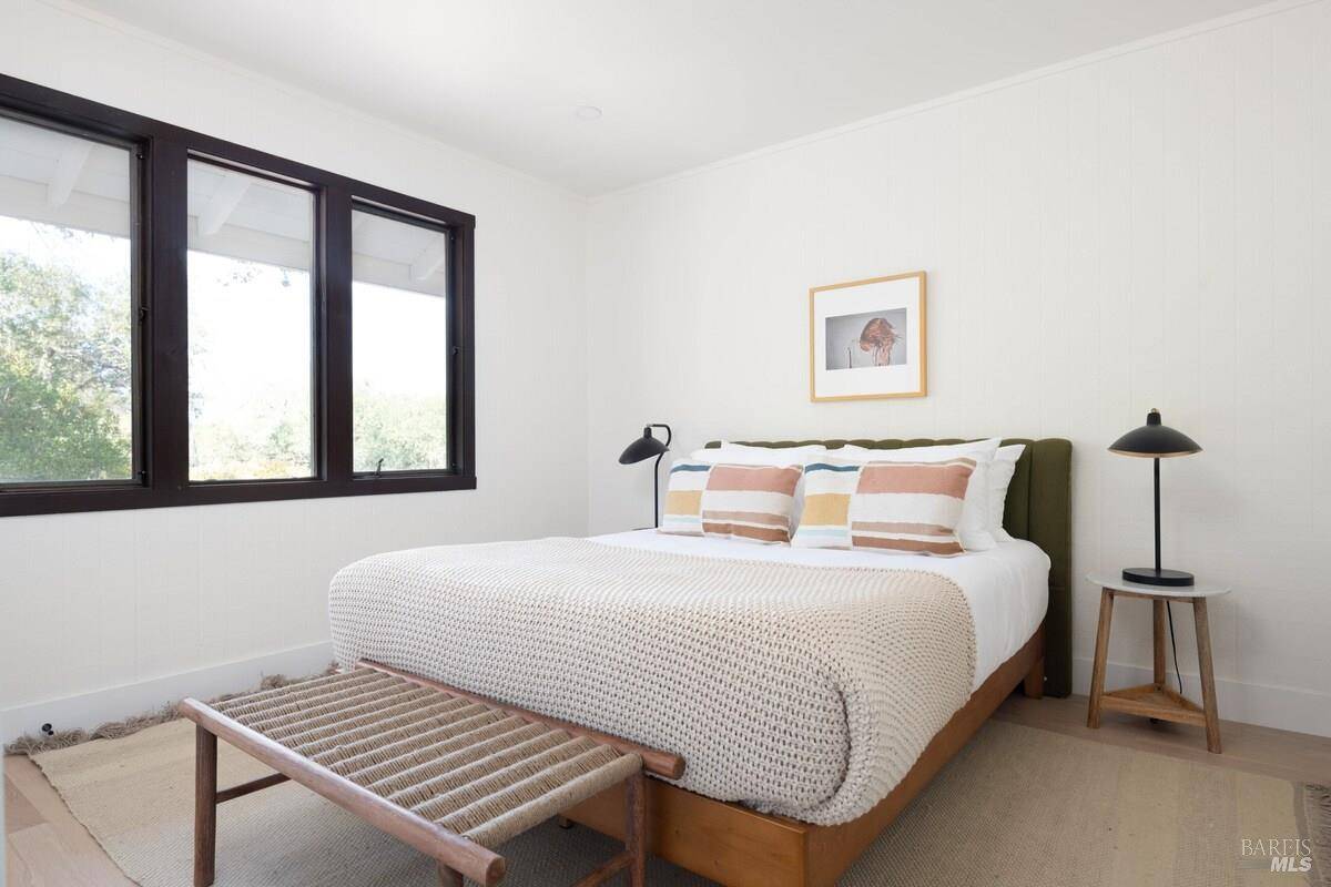 Santa Rosa, CA 95404,1611 Manzanita AVE