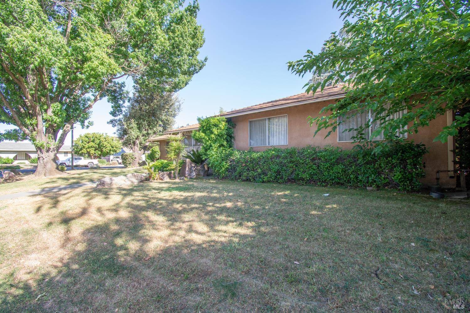 Dixon, CA 95620,815 Sunset DR
