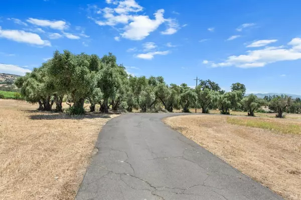Napa, CA 94558,4250 Silverado TRL