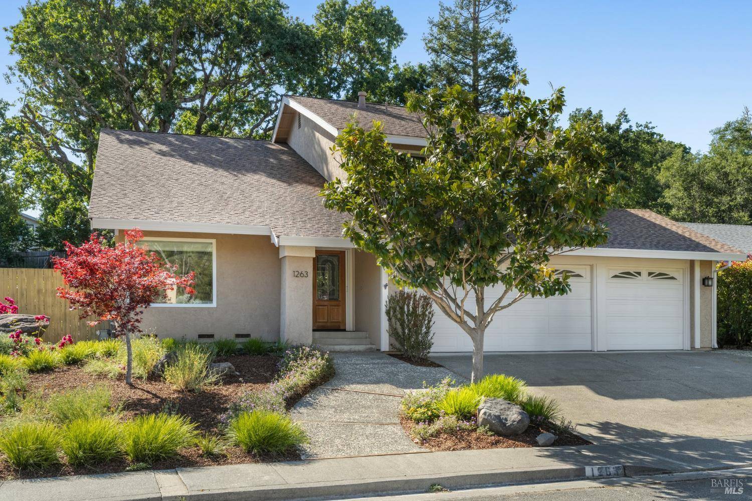 1263 Simmons LN, Novato, CA 94945