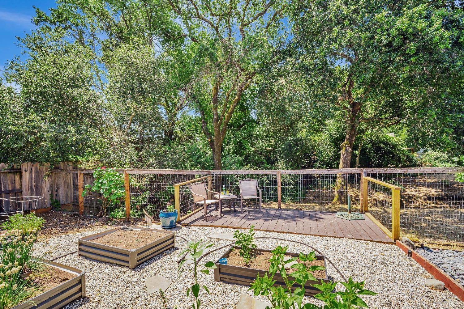 483 S Foothill BLVD, Cloverdale, CA 95425