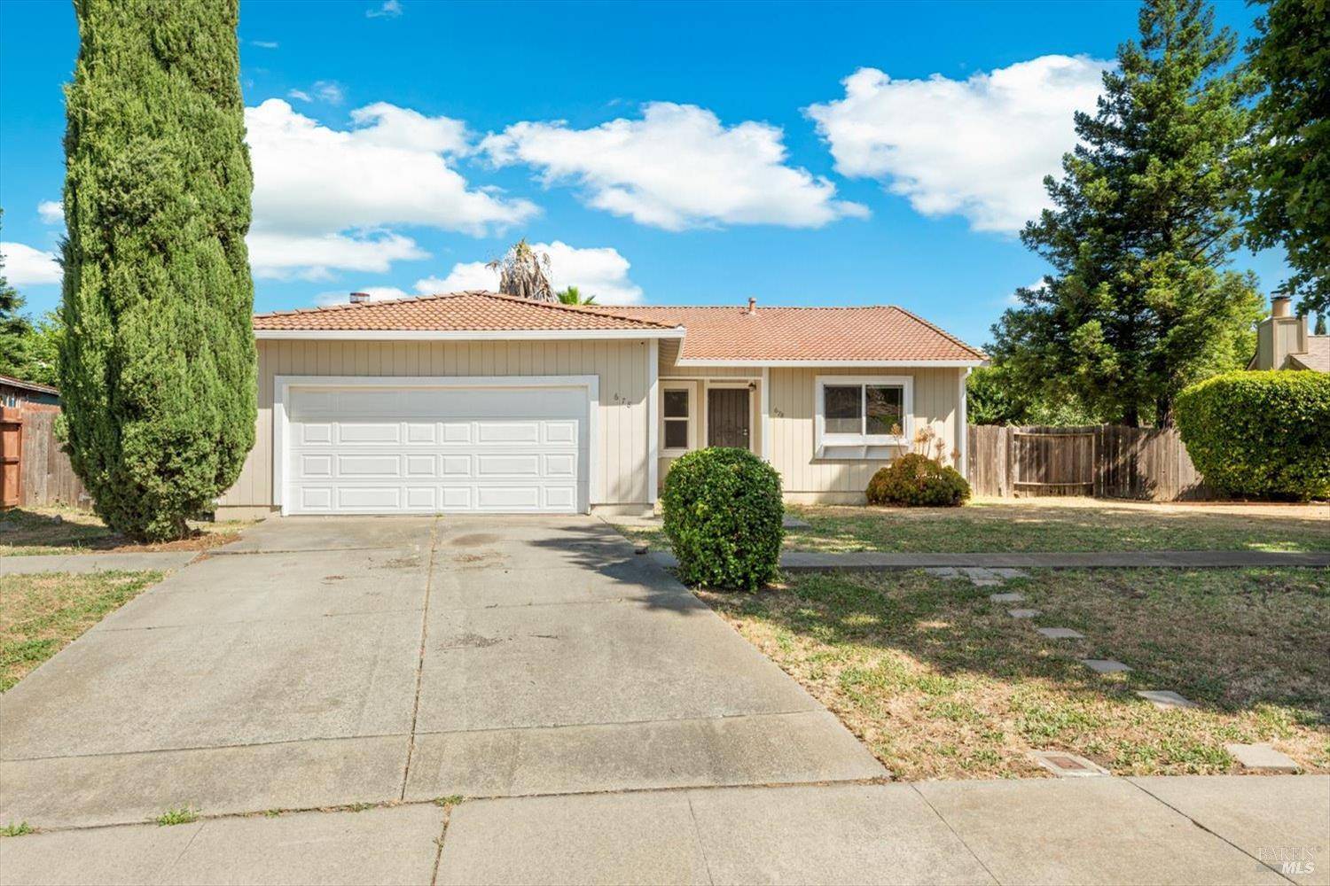 678 Saint Andrews DR, Vacaville, CA 95687