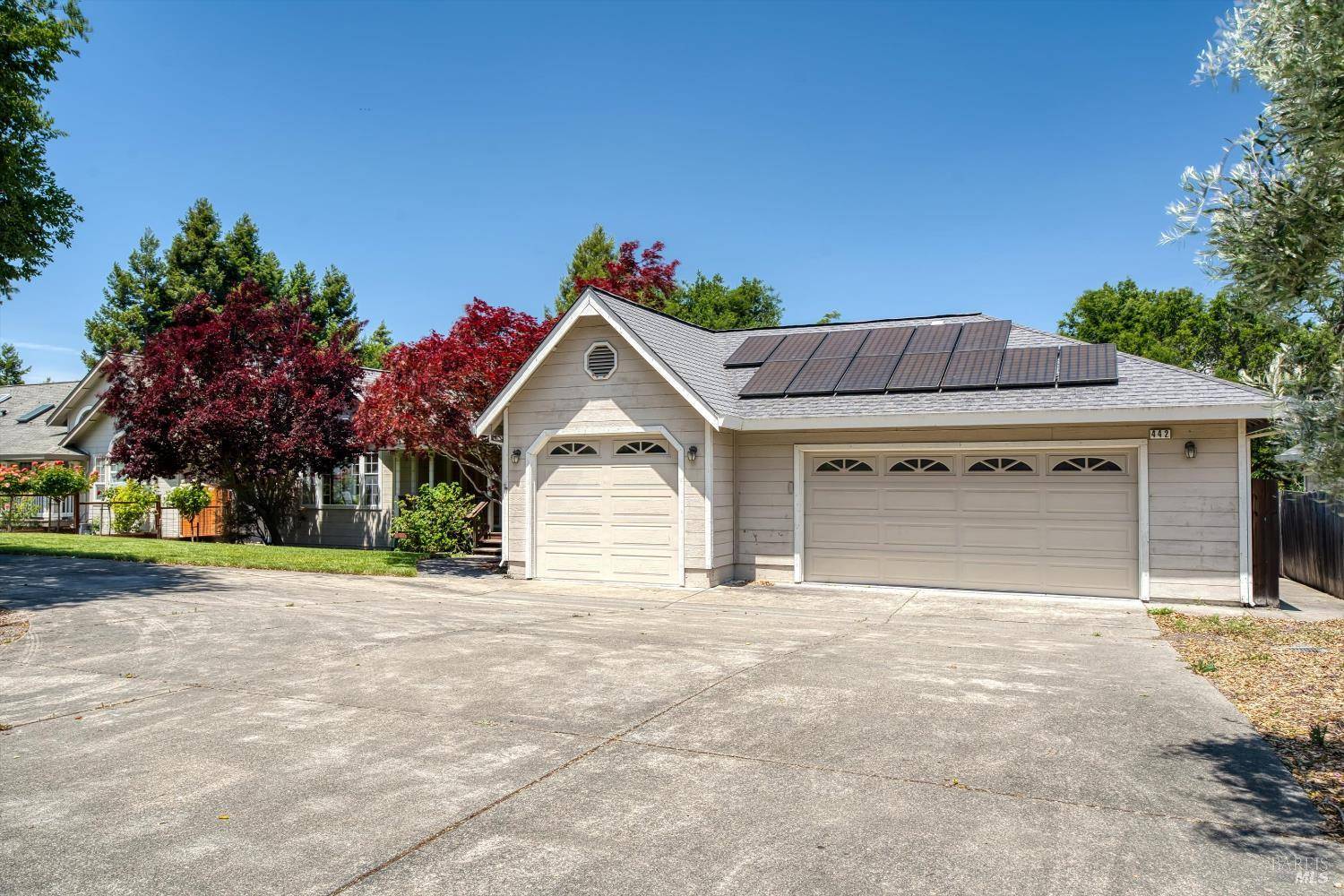 Penngrove, CA 94951,442 Ronsheimer RD