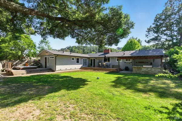 San Rafael, CA 94901,166 Knight DR
