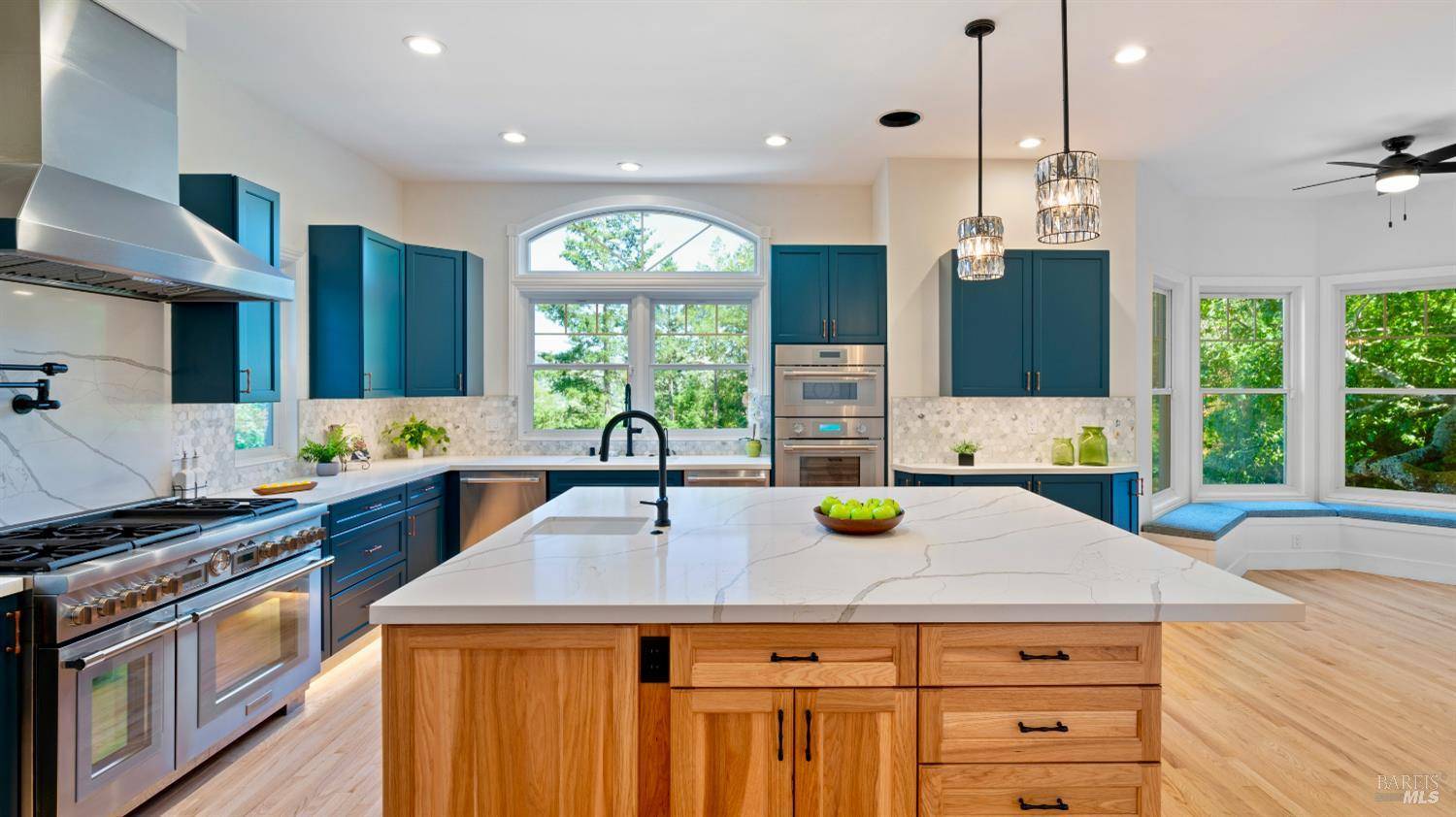 Santa Rosa, CA 95404,1362 Manzanita CT