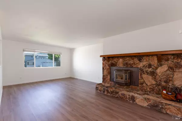 Ukiah, CA 95482,830 Malaga DR