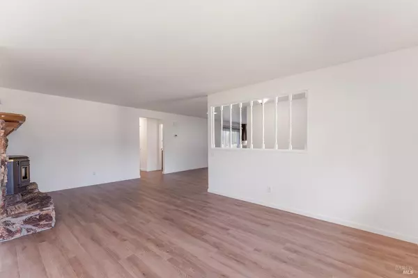 Ukiah, CA 95482,830 Malaga DR