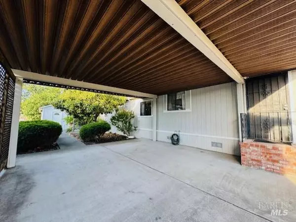 Petaluma, CA 94954,1566 Crown RD
