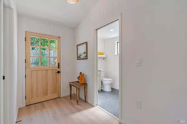 Forestville, CA 95436,240 Vila RD