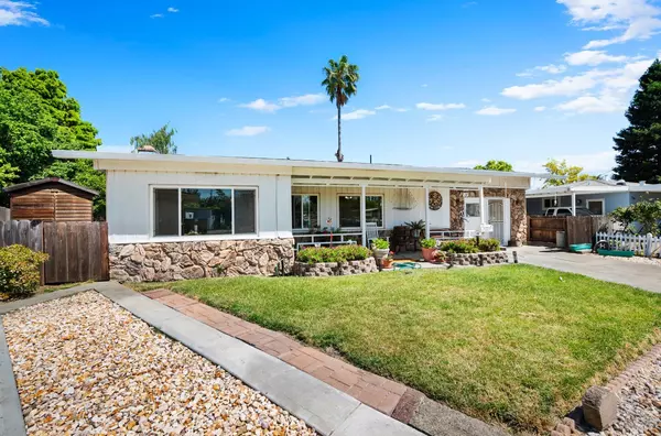 Napa, CA 94558,14 Margo CT