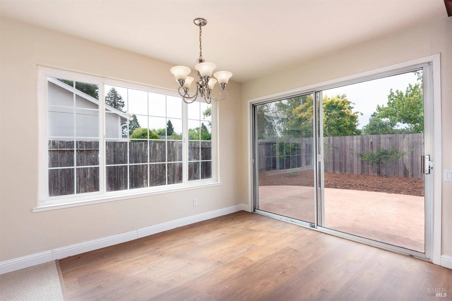 Rohnert Park, CA 94928,8403 Lancaster DR
