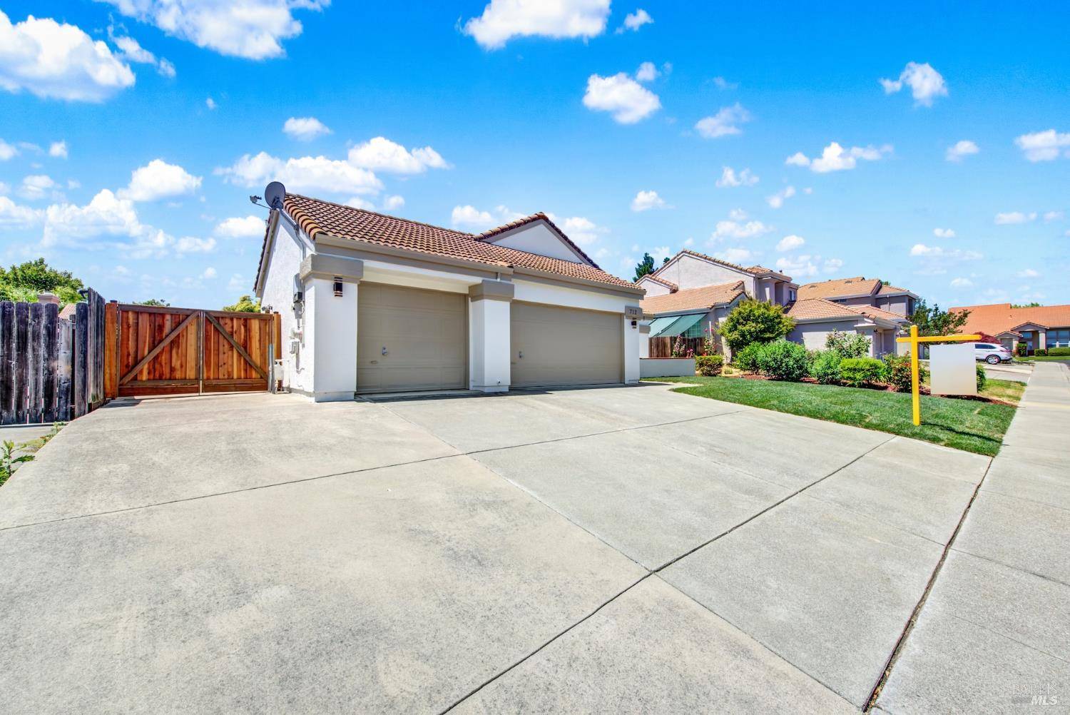 Vacaville, CA 95688,712 Bundoran WAY