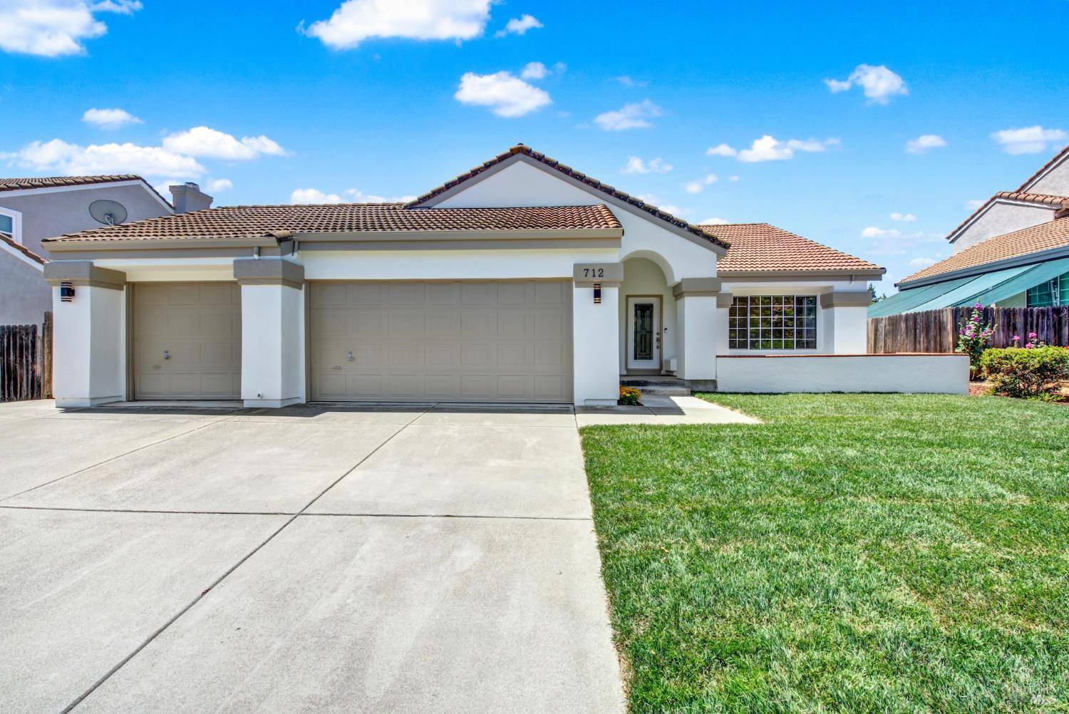 712 Bundoran WAY, Vacaville, CA 95688