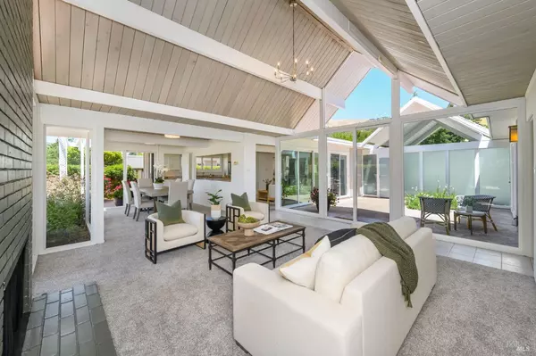 San Rafael, CA 94903,29 Mount Foraker DR