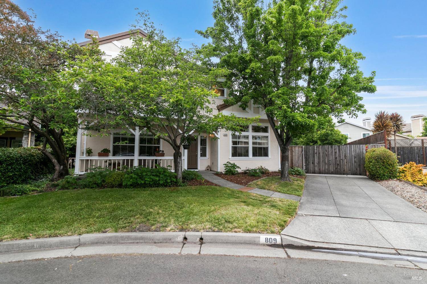 809 Muscat CT, Petaluma, CA 94954