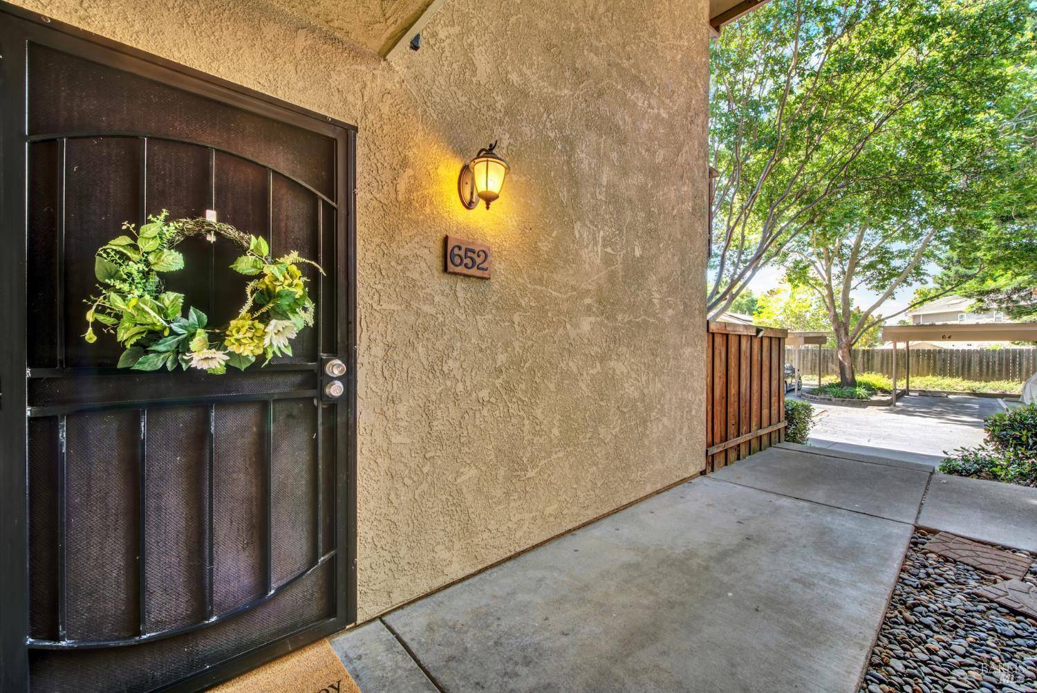 Vacaville, CA 95687,652 Arcadia DR