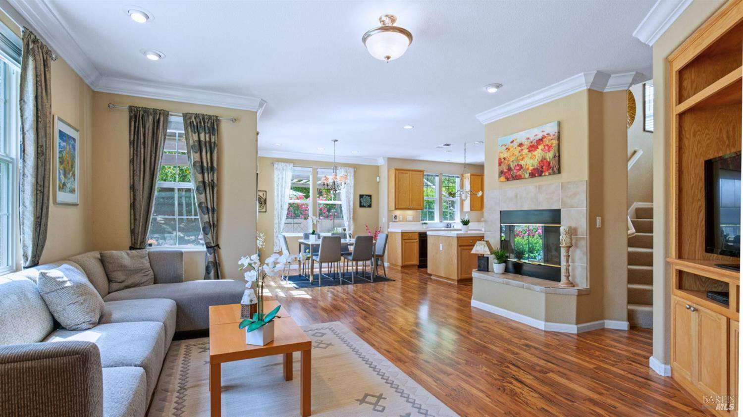 Vallejo, CA 94591,8012 Carlisle WAY