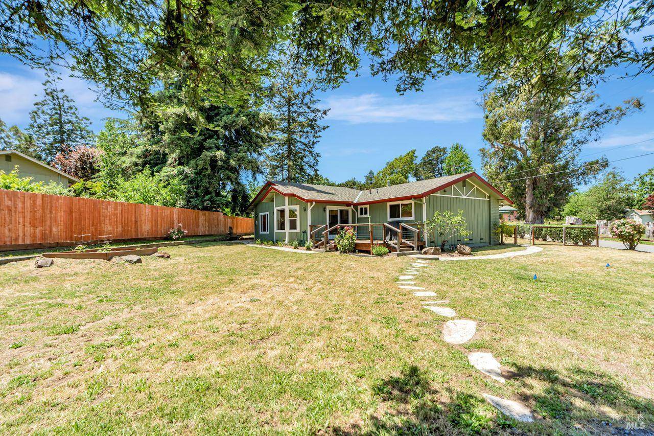 5201 Hutchinson RD, Sebastopol, CA 95472