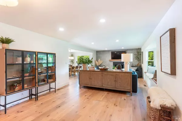 Sebastopol, CA 95472,7170 Lynch RD