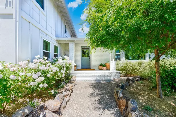 Sebastopol, CA 95472,7170 Lynch RD