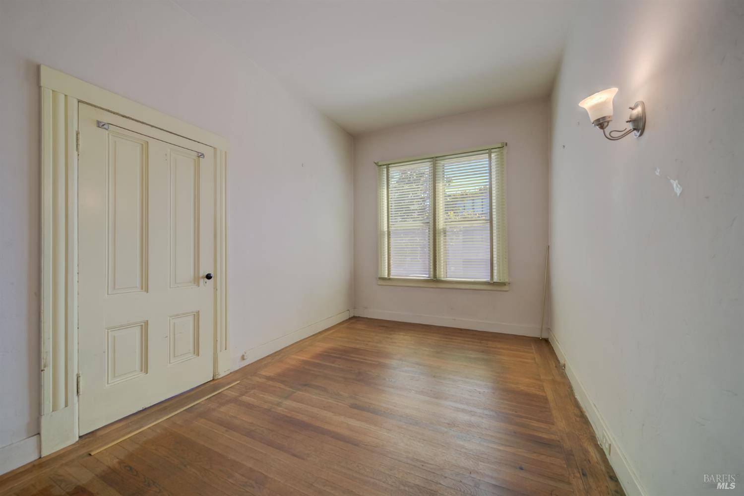 Oakland, CA 94608,3217 Helen ST