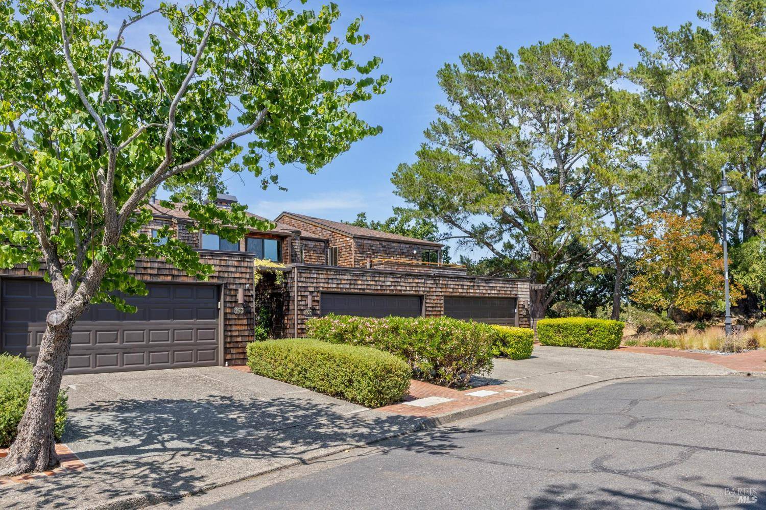 171 El Condor CT, San Rafael, CA 94903