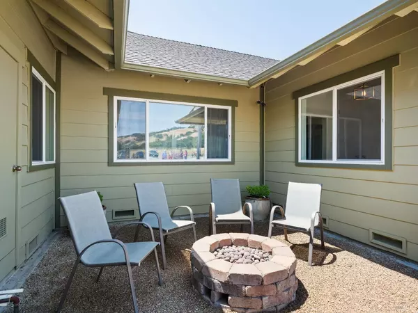 Santa Rosa, CA 95404,4210 Snyder LN