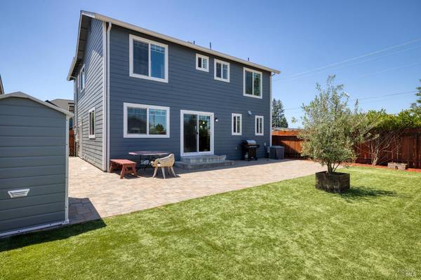 1371 Holly Park WAY, Santa Rosa, CA 95403