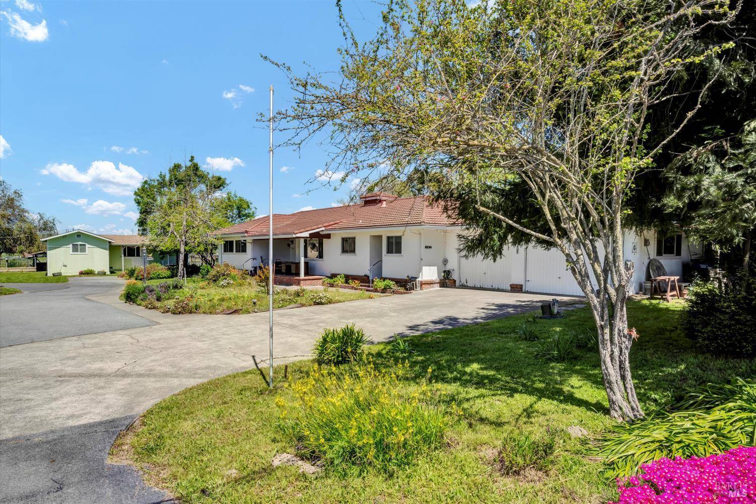 3234 Skillman LN, Petaluma, CA 94952