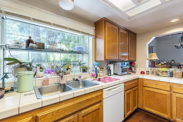Cotati, CA 94931,12 Bay Tree CT