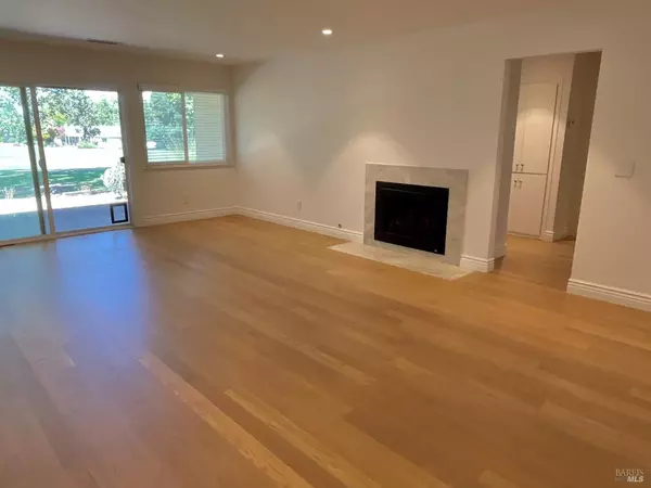 Santa Rosa, CA 95409,164 Oak Island DR