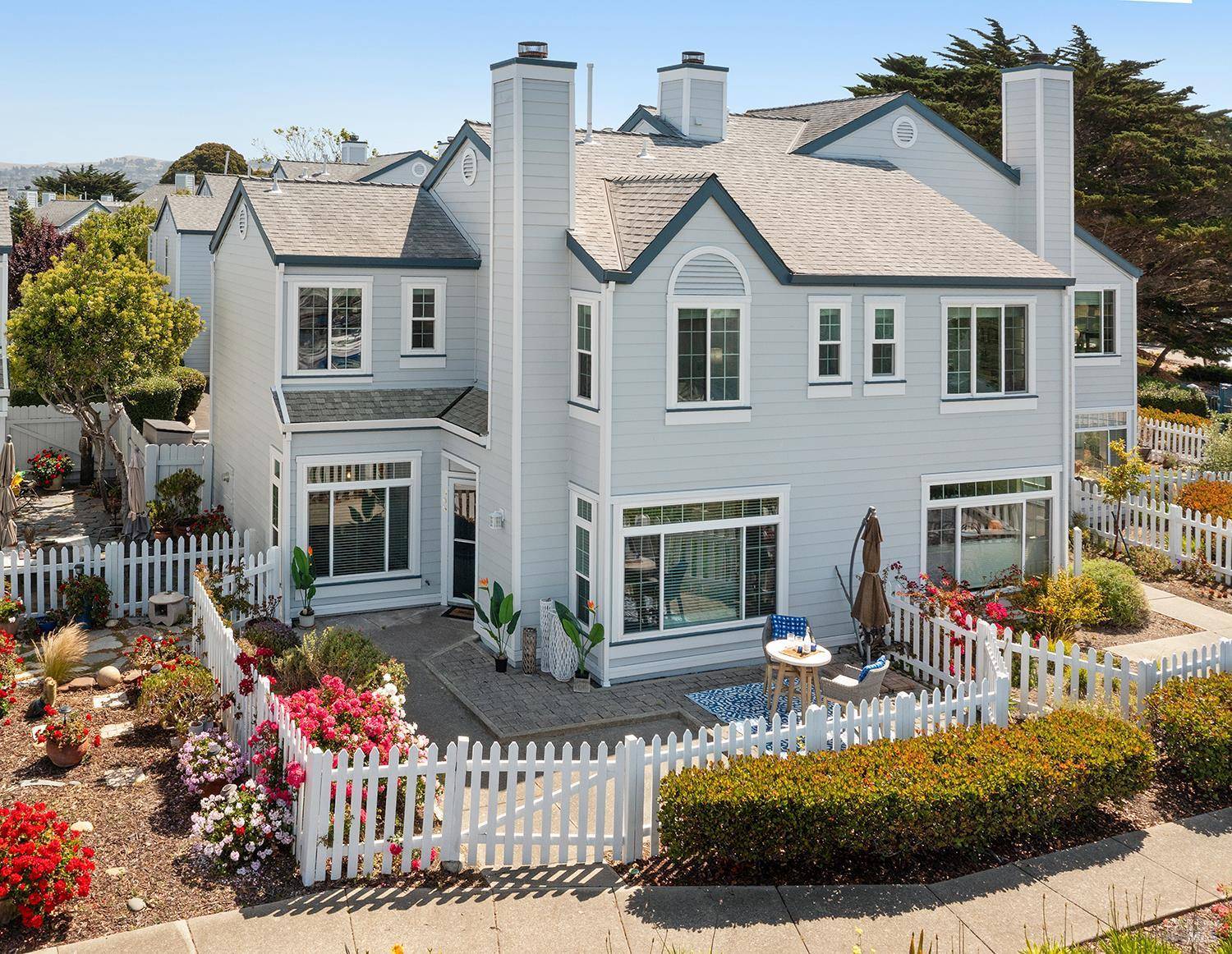 306 Commodore DR, Richmond, CA 94804