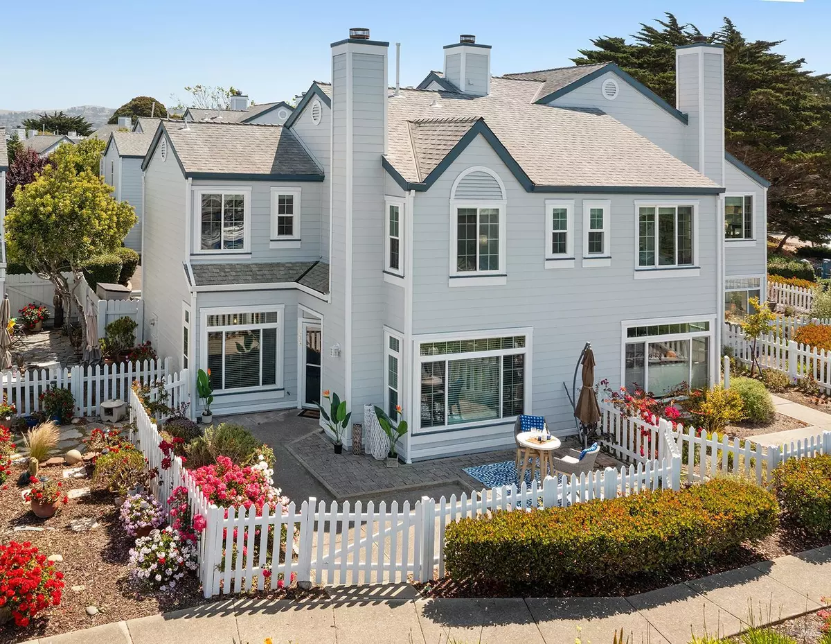 Richmond, CA 94804,306 Commodore DR