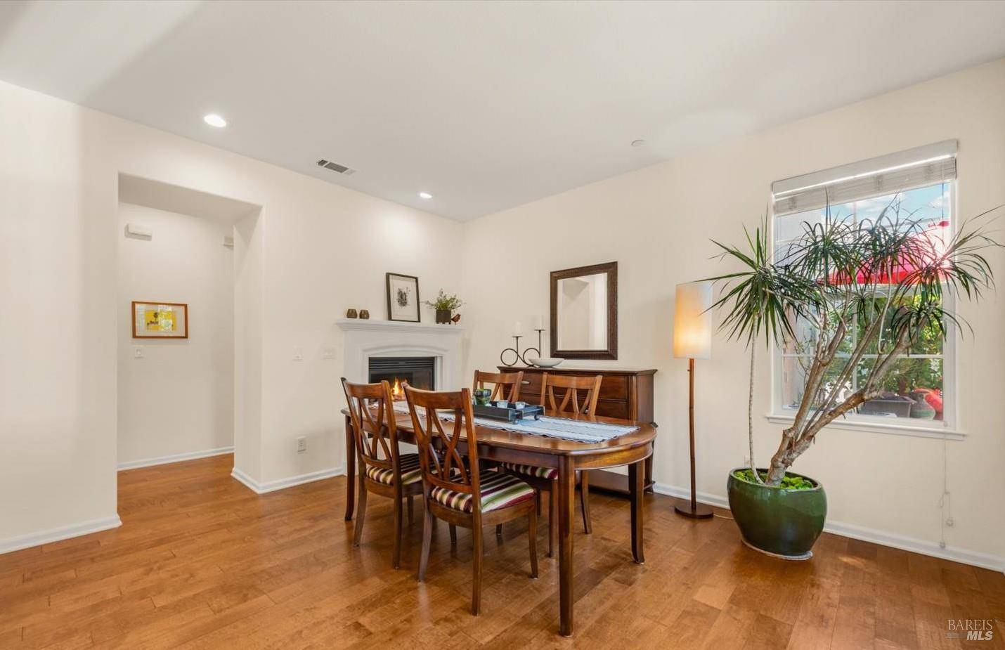 Napa, CA 94559,2060 Appollo CT