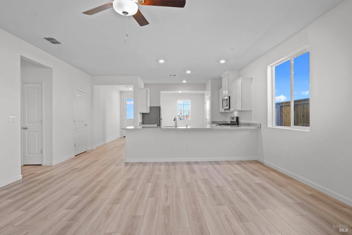 Rio Vista, CA 94571,2221 Espana LN