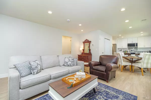Novato, CA 94947,209 Antoinette CT
