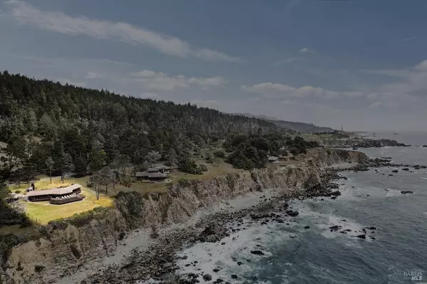 Jenner, CA 95450,22100 Ninive DR
