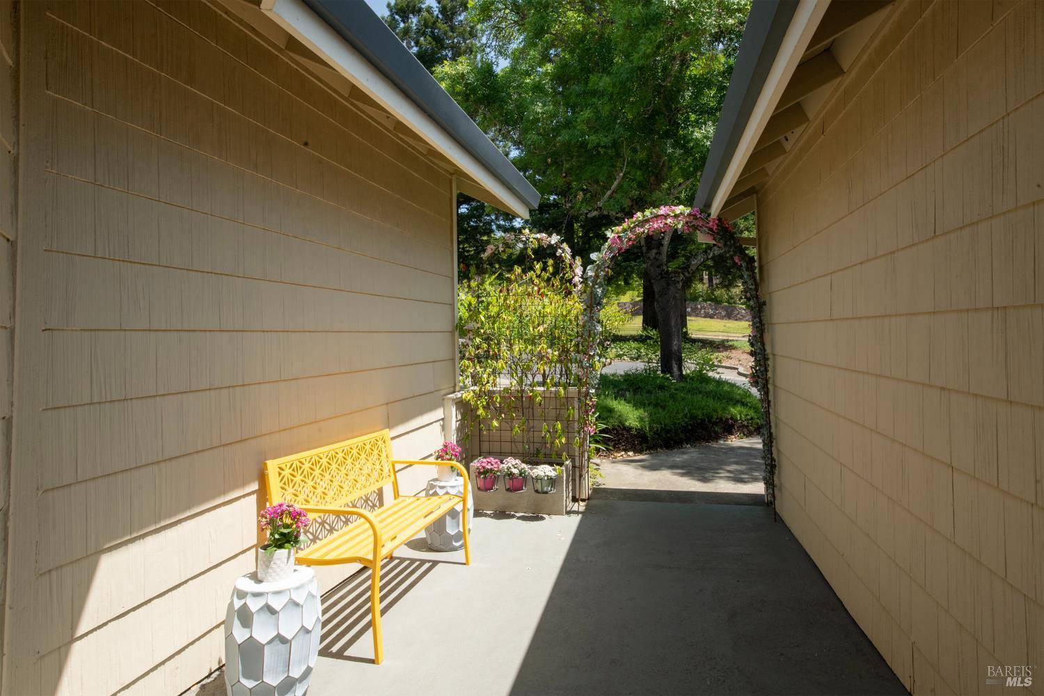 Santa Rosa, CA 95403,2003 Stonefield LN