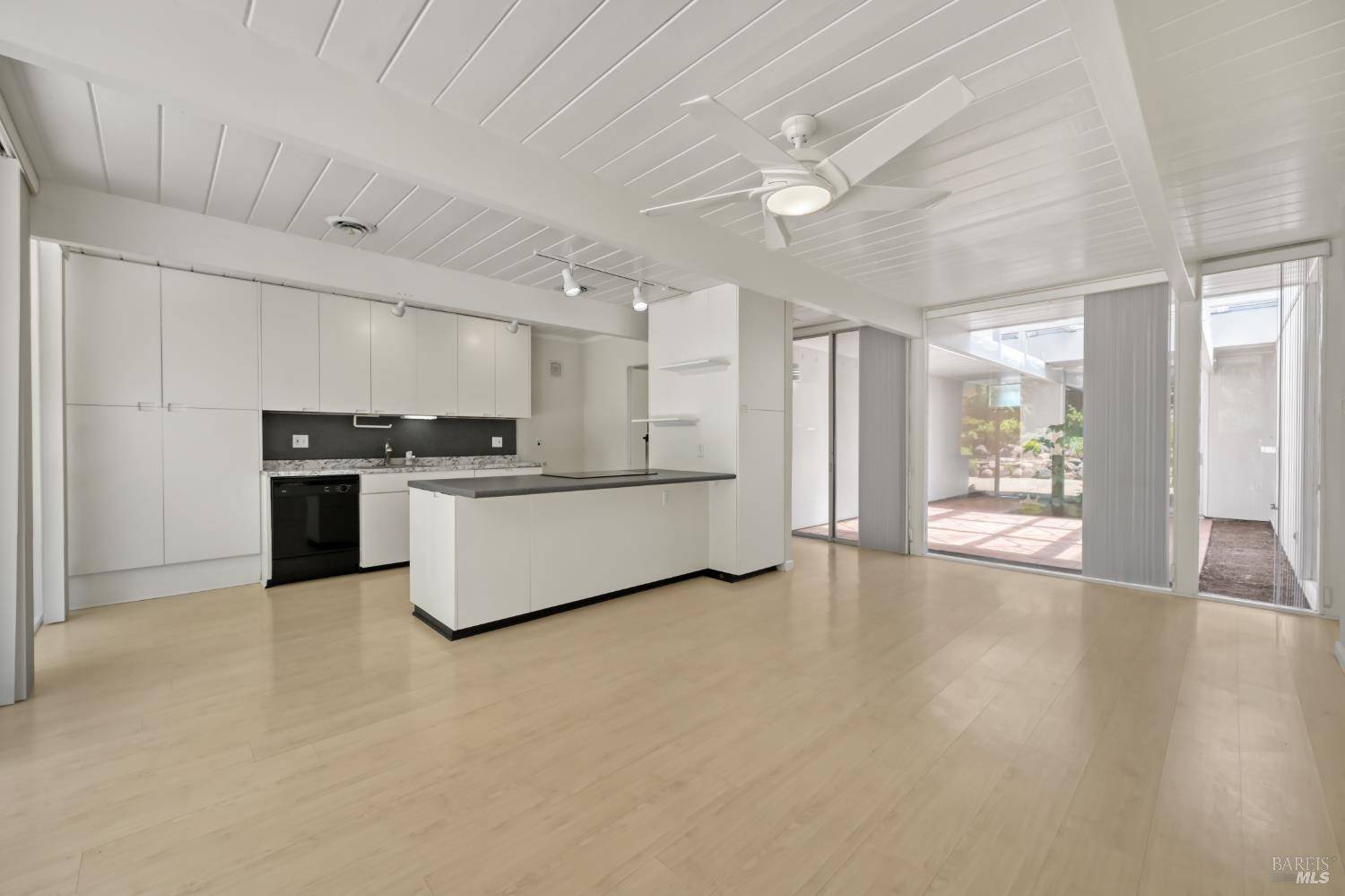 San Rafael, CA 94903,15 Don Timoteo CT