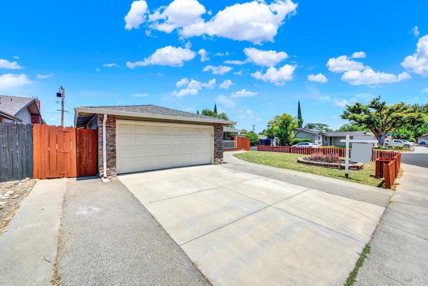 Vacaville, CA 95687,184 Tahoe DR