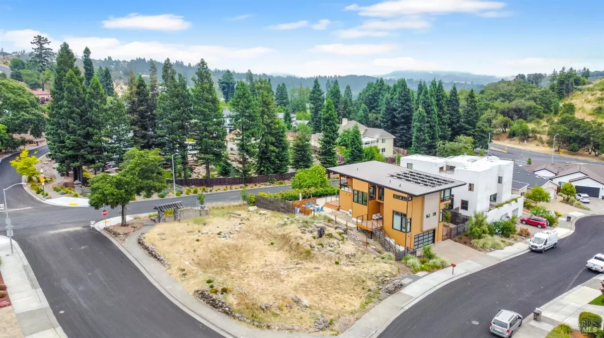 Santa Rosa, CA 95404,2100 Vintage CIR