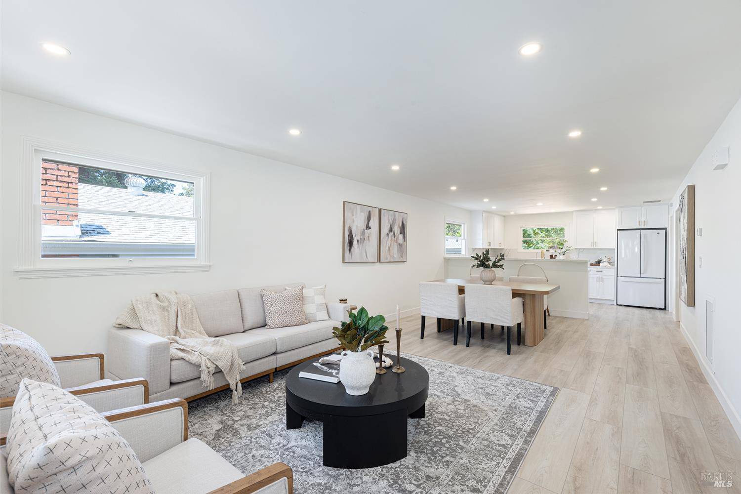 Healdsburg, CA 95448,217 Lincoln ST
