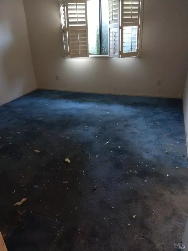 Santa Rosa, CA 95409,339 Twin Lakes DR