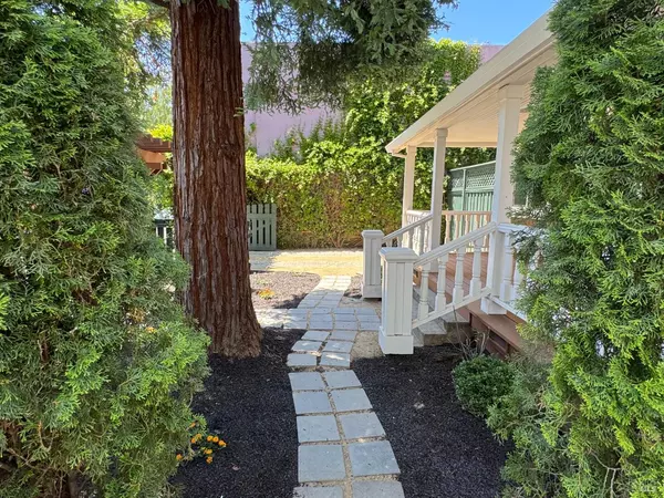 San Anselmo, CA 94960,1529 San Anselmo AVE A - B
