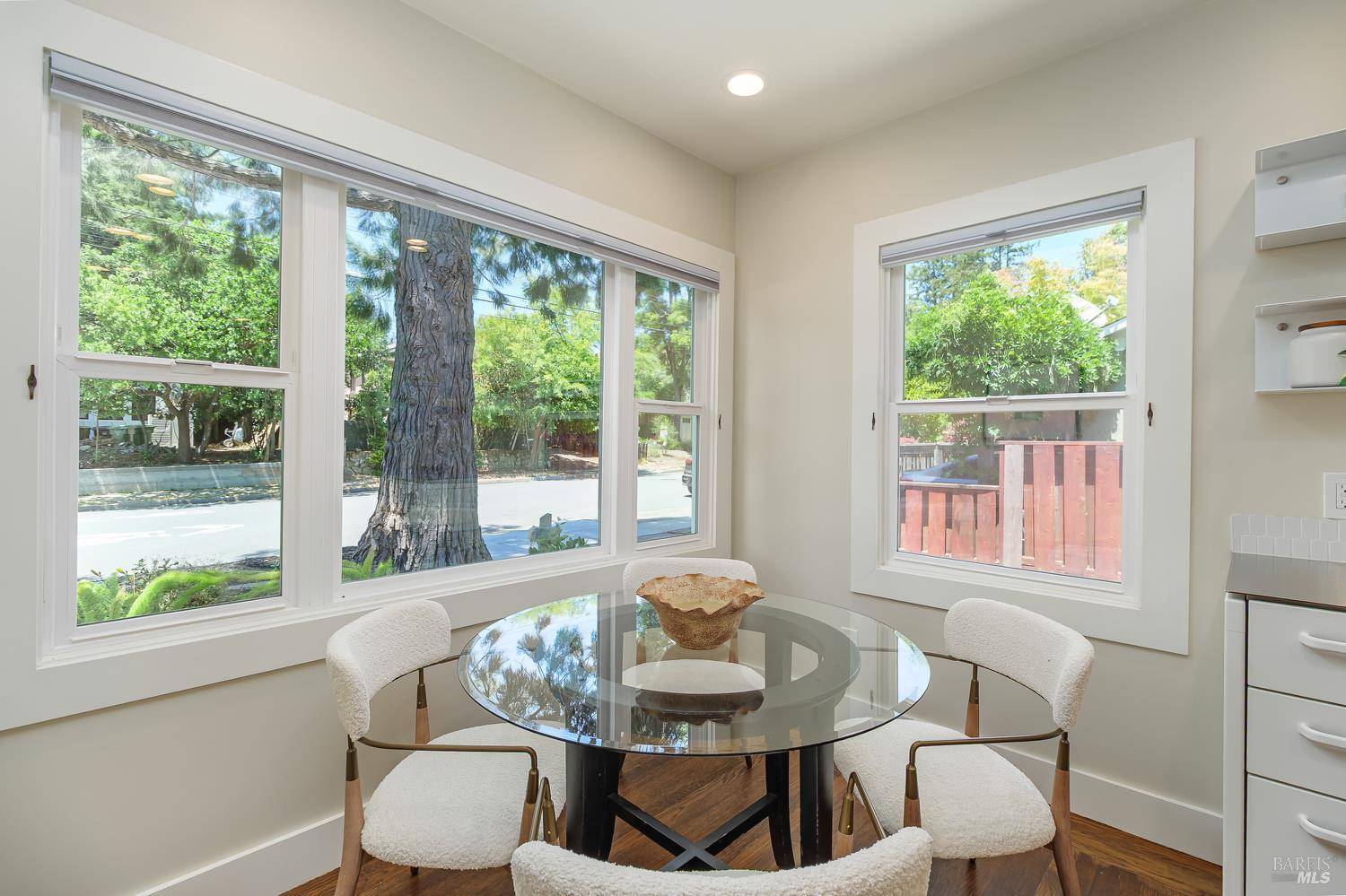 San Anselmo, CA 94960,210 San Francisco BLVD