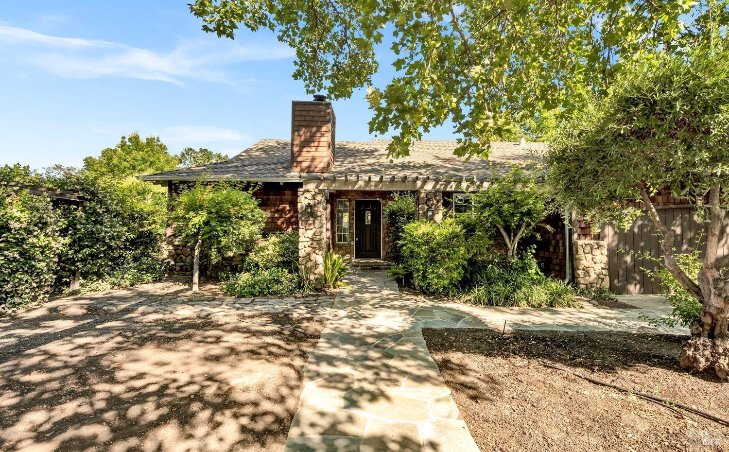 1805 Aurora DR, Calistoga, CA 94515
