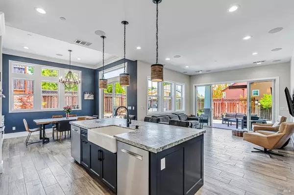 Santa Rosa, CA 95403,1911 Fountainview CIR