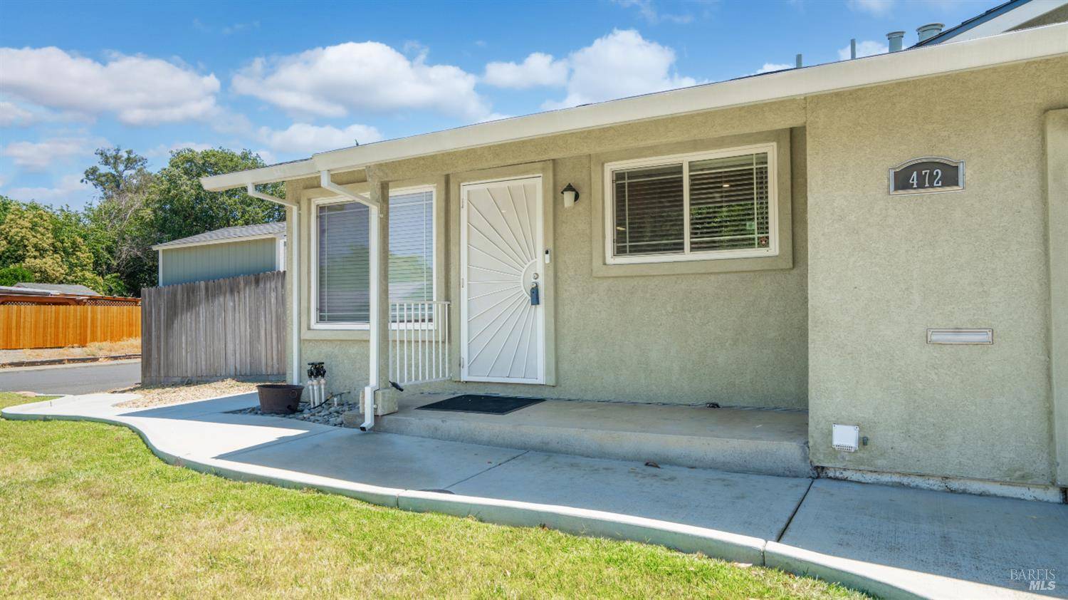 Vacaville, CA 95687,472 Beelard DR